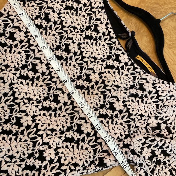 Alice + Olivia Khloe Open Back Lace Pattern Mini Dress Size 0 - Picture 16 of 16